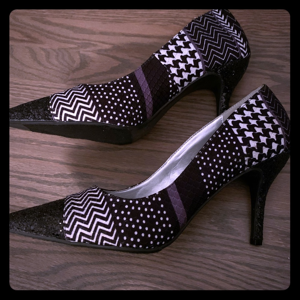 Torta Caliente Mixed-pattern heels